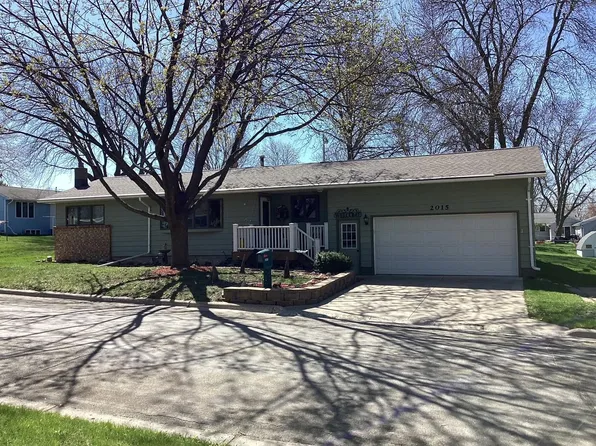 2015 Capital Ln, Albert Lea, MN 56007