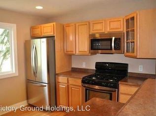 3321 Chatham Rd, Waukegan, IL 60087