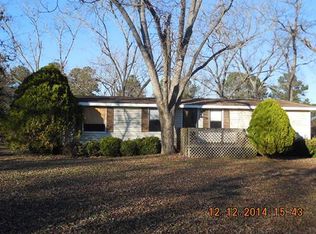 131 Holley Ave, Leslie, GA 31764