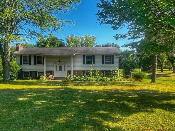 127 Lester Rd, Akron, OH 44319