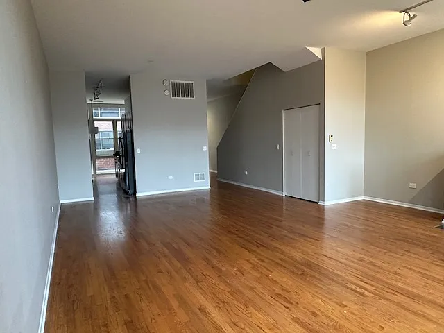 324 N Jefferson St #302 — Photo 12