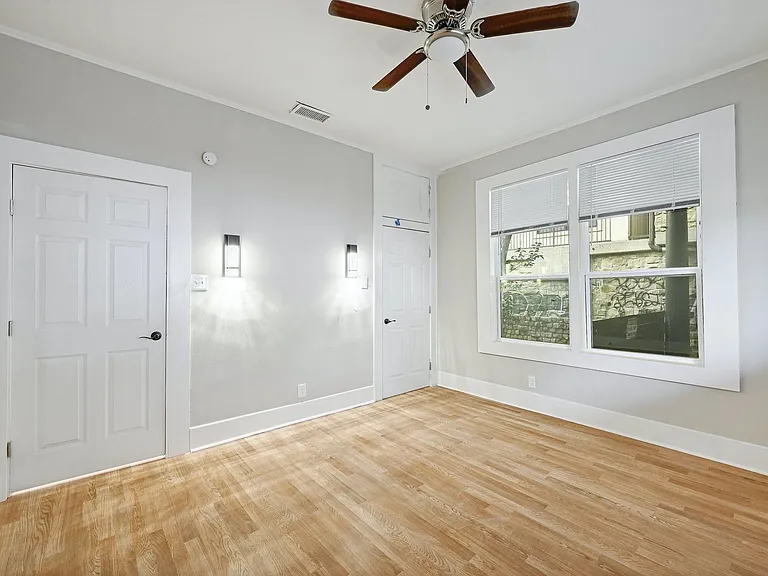 2511 San Gabriel St — Photo 15