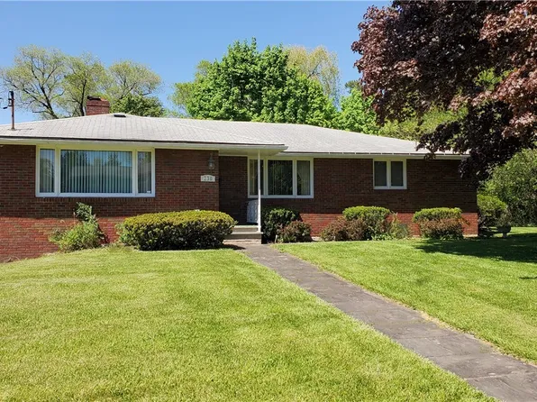 230 Ridgecrest Rd, Syracuse, NY 13214
