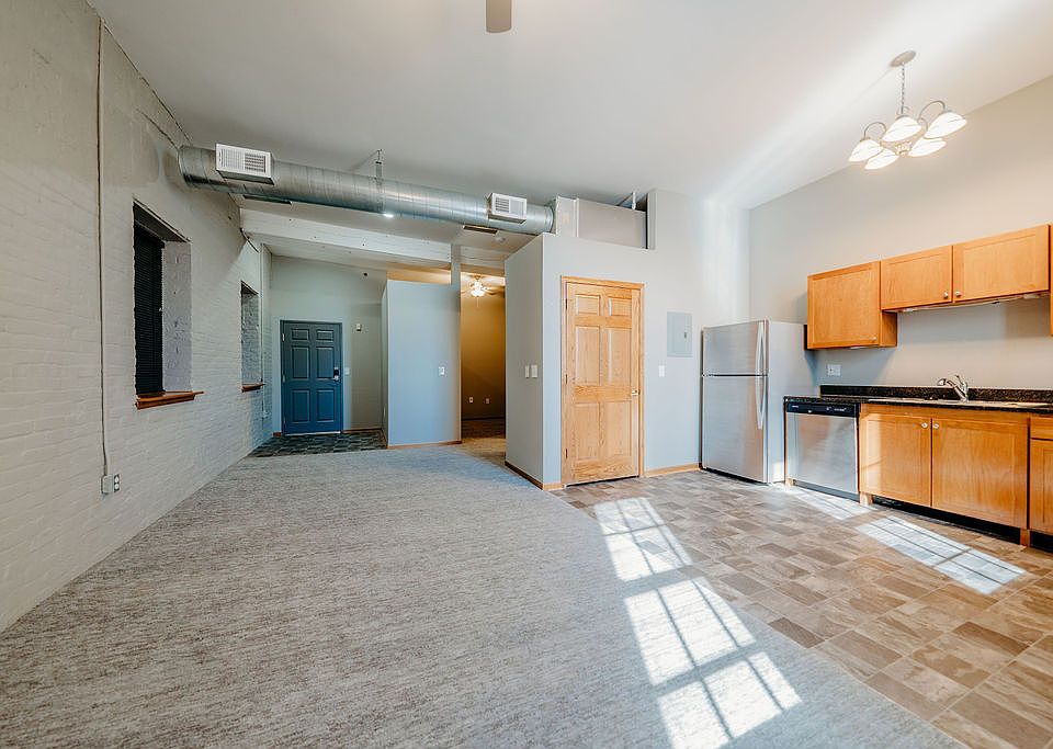1st image of 200 Seneca St APT 227