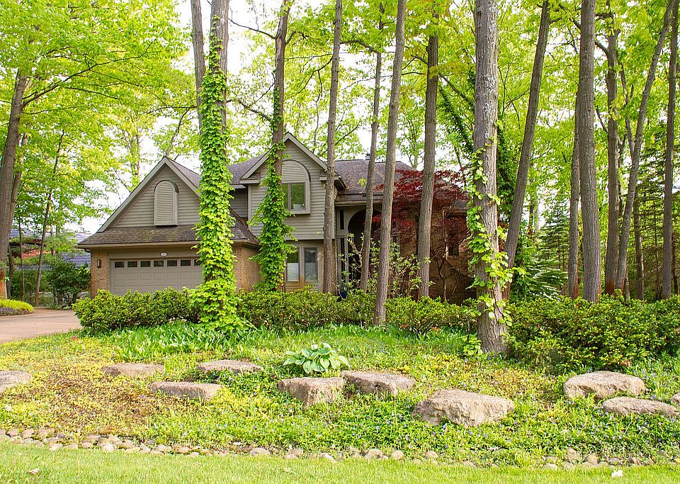 Beautiful wooded setting