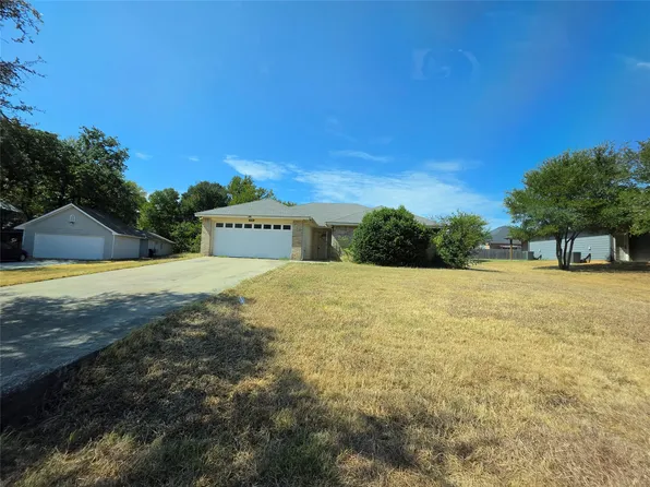 6204 Kelly Dr, Granbury, TX 76048