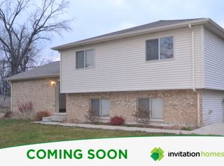 300 Reverend Walton Dr, Lockport, IL 60441