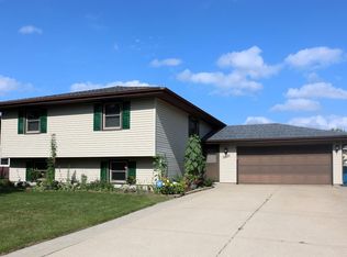 9801 Pierce St, Crown Point, IN 46307