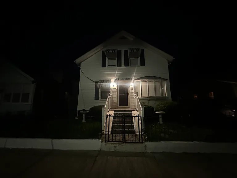 Cleveland St — Photo 13
