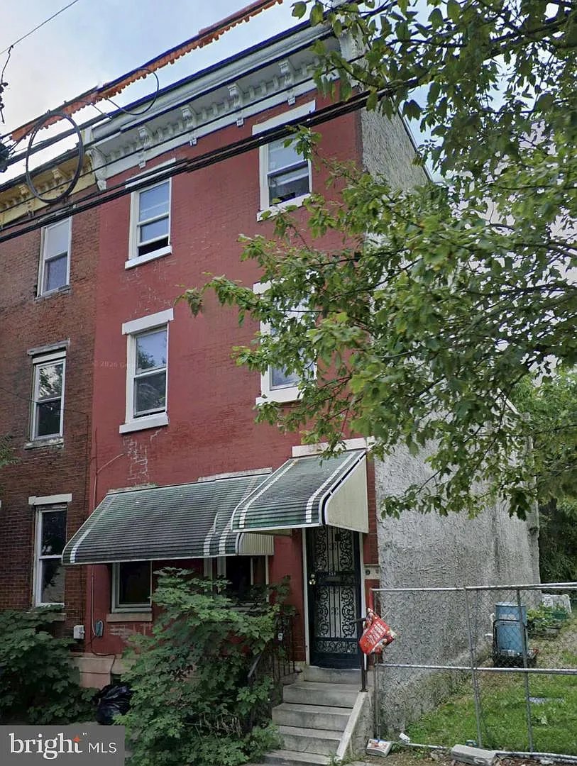 858 N 44th St photo 1