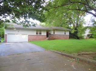 1000 S 3rd Ave, Ozark, MO 65721