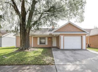 4607 N Country Hills Ct, Plant City, FL 33566