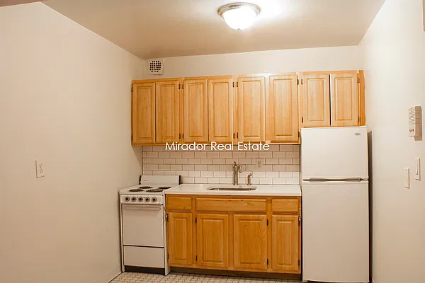 Rented by Mirador Real Estate | media 2