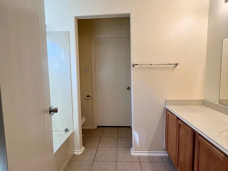 1522 Glasholm Dr — Photo 7