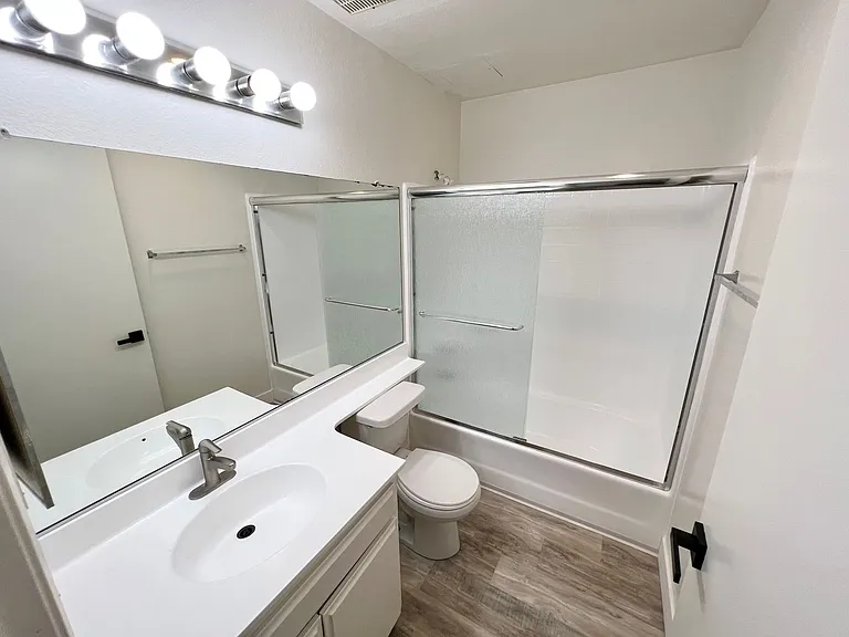can372 — Photo 21