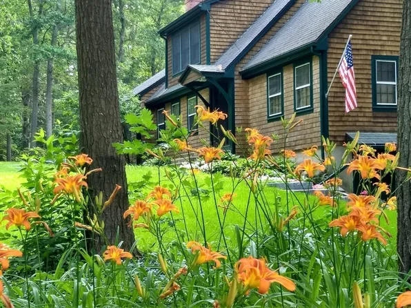 101 Chester Rd, Boxboro, MA 01719