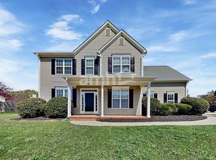 1 Trident Ct, Simpsonville, SC 29680