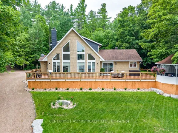 978 Rantz Rd, Petawawa, ON K8H 2W8
