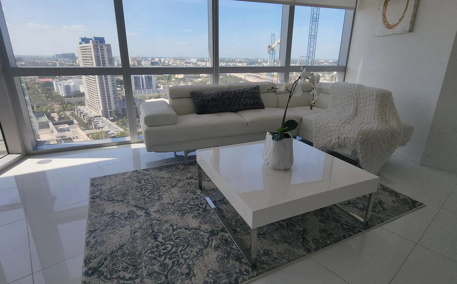 2 bed, 1185 sqft, $4,900 — Photo 4