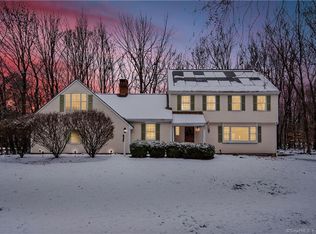 8 Ryan Rd, Tolland, CT 06084