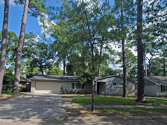 3rd image of 10034 Cedardale Dr