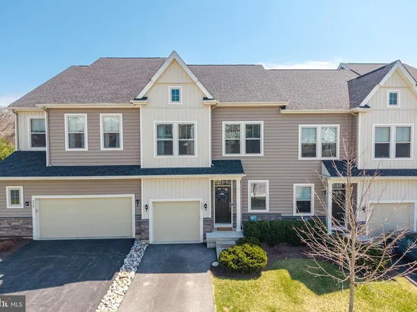 217 Kestrel Ct, Kennett Square, PA 19348