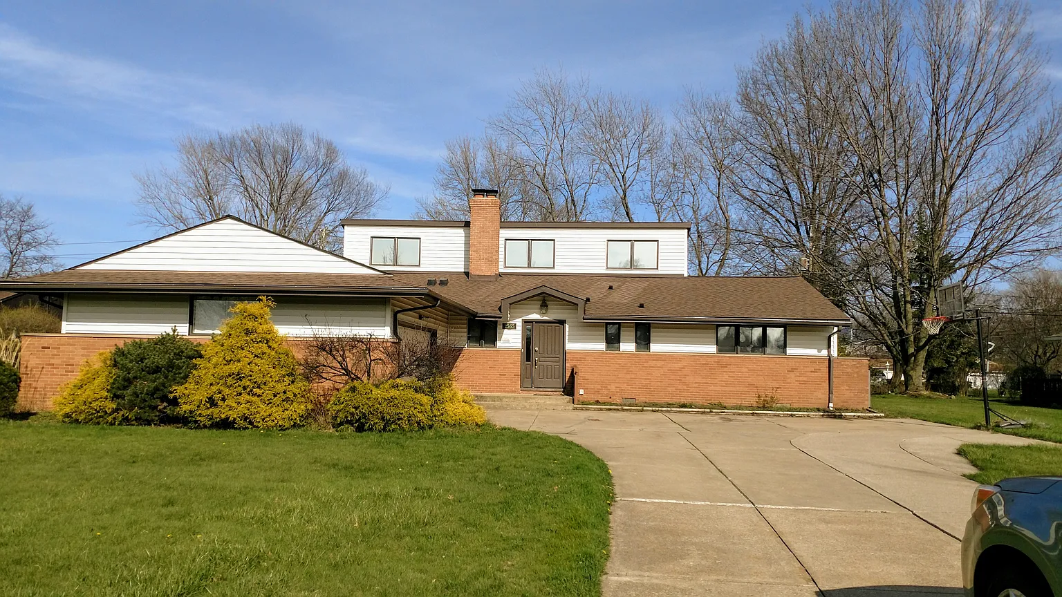 2565 Deborah Dr photo 1
