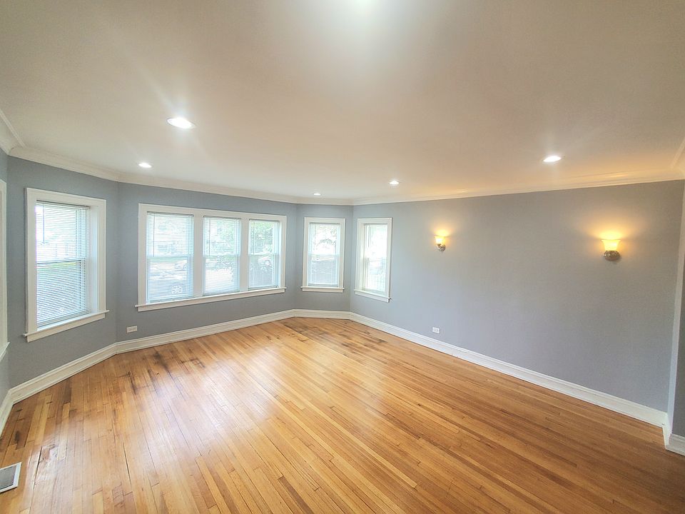 1st image of 7836 S Jeffery Blvd APT 1
