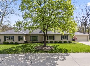 2701 Woodley Rd, Columbus, OH 43231