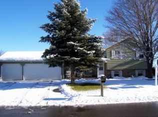 3700 N Suncrest Ln, Appleton, WI 54914