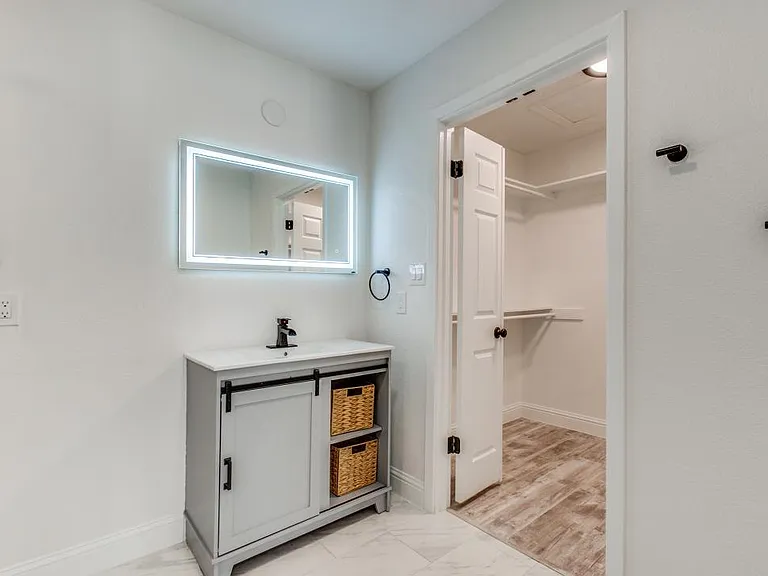 2156 Kessler Ct #27 — Photo 11