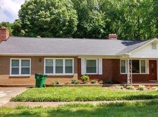 7935 Linda Lake Dr, Charlotte, NC 28215