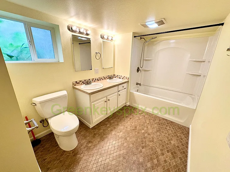 806 SE 45th Ave — Photo 19