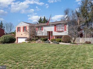 40 Burning Brush Cir, Etters, PA 17319