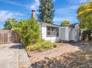 737 Lewis Rd, Santa Rosa, CA 95404
