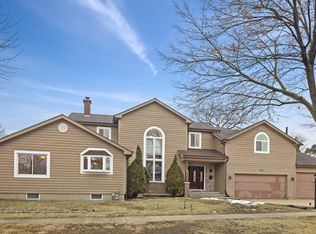 407 Gierz St, Downers Grove, IL 60515