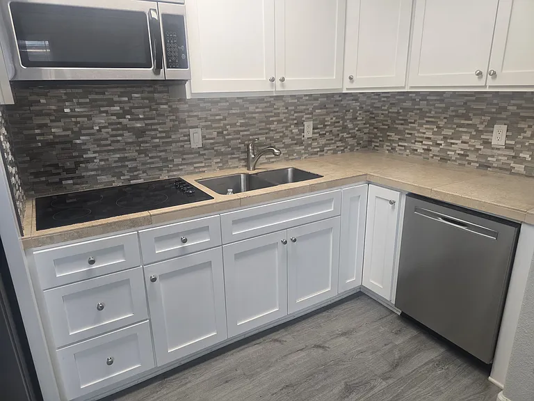7481 Stoney Creek Dr — Photo 5