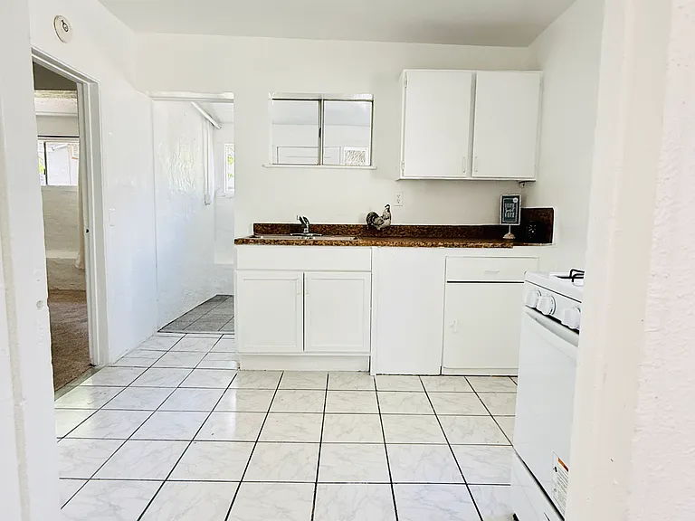 1720 E San Bernardino Ave — Photo 9