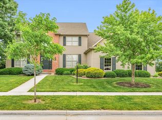 3002 Wynstone Dr, Champaign, IL