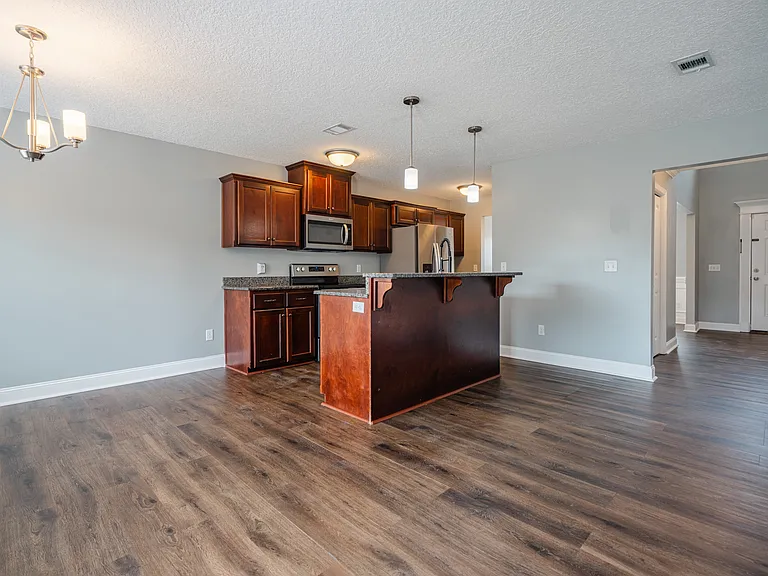 717 Highgrove Ct — Photo 15