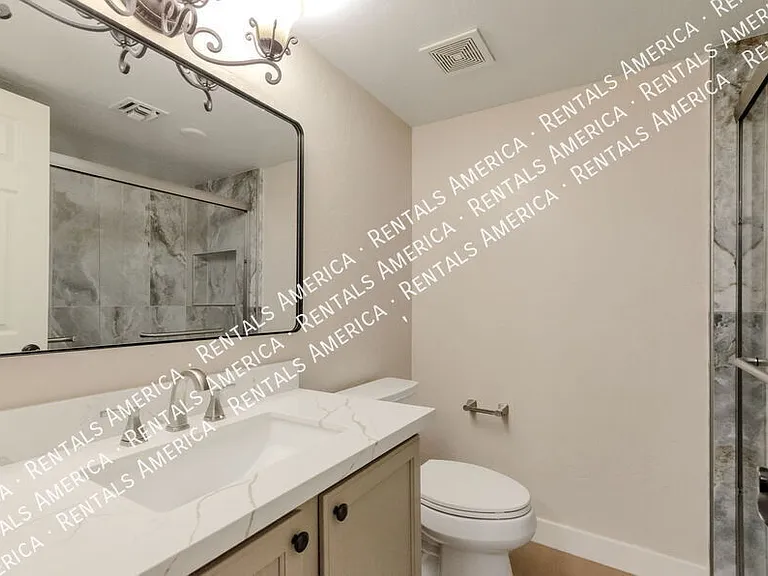 5675 N Camino Esplendora #1105 — Photo 10