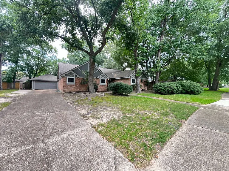 2919 Holly Green Dr — Photo 18