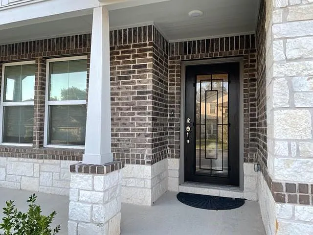 417 Bright Star Ln — Photo 3