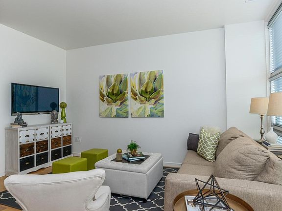 2nd image of 2958 N Syracuse St #304