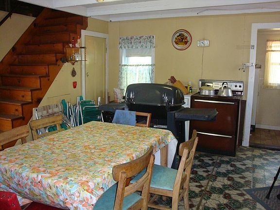 5th image of 22 Cedar Lake Dr