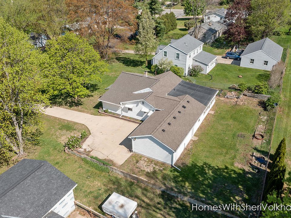1st image of 5150 Wakefield Ave NE