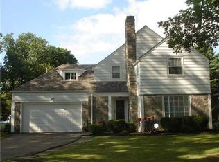 928 McKinley Ave, Niagara Falls, NY 14305