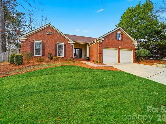 2nd image of 609 Fredricksburg Rd