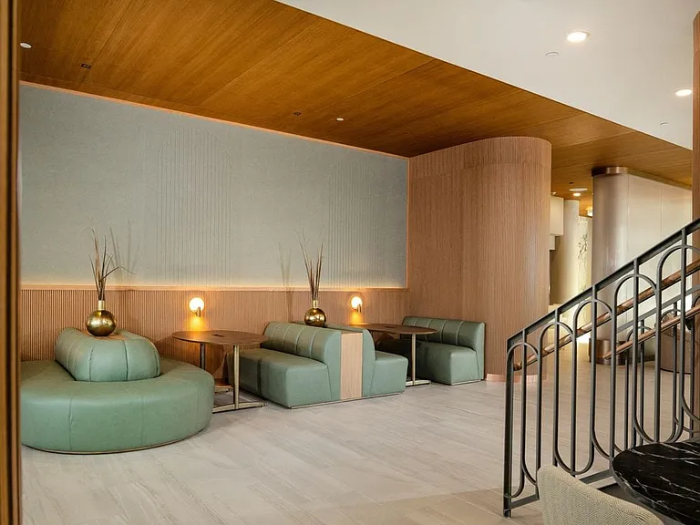 Co-work lounge