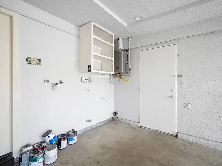 13945 Breger Ave — Photo 24